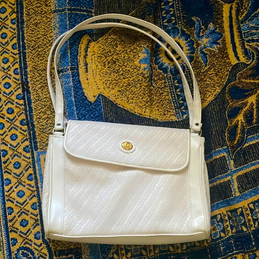 White Avanti purse/ bag
